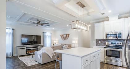 Peaceful Starke Retreat w/ Deck: 6 Mi to Downtown!