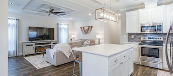 Peaceful Starke Retreat w/ Deck: 6 Mi to Downtown!