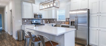 Peaceful Starke Retreat w/ Deck: 6 Mi to Downtown!