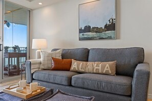 Condo, 2 Bedrooms | Living area