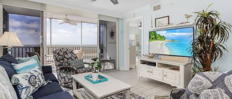 Condo, 2 habitaciones | Área de sala de estar