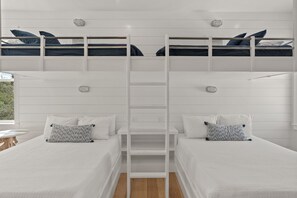 4 bedrooms, iron/ironing board, free WiFi, bed sheets - The Gulf Pearl on 30A - 4B/4.5B Private Pool / 6-Seater Golf Cart (Santa Rosa Beach)