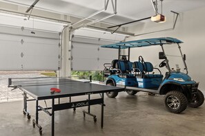 Games room - The Gulf Pearl on 30A - 4B/4.5B Private Pool / 6-Seater Golf Cart (Santa Rosa Beach)