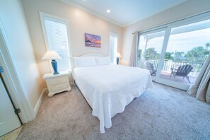 5 bedrooms, desk, iron/ironing board, free WiFi