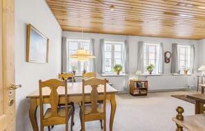 Interior - 2 bedroom awesome home in Rudkøbing (Rudkøbing)