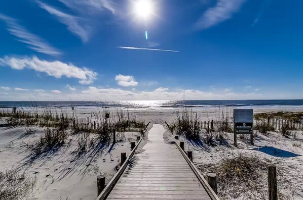 Beach nearby - Stylishly Remodeled Retreat: Steps to the Beach! (Hilton Head Island)