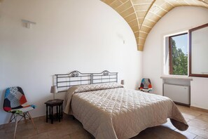 Villa estándar, varias habitaciones, 2 baños (Villa Salentina With Garden And Pool) | 2 habitaciones, tabla de planchar con plancha y wifi gratis 