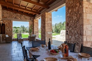 Villa – standard, flere soverom, 2 bad (Villa Salentina With Garden And Pool) | Utendørsservering