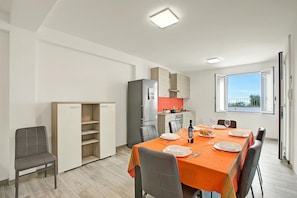Dining - La Primula (Salve)