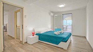 Casa estándar, 2 habitaciones, terraza (La Primula Apartment 1 with Sea-View) | Vistas desde la habitación