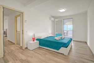 Standard Ev, 2 Yatak Odası, Teras (La Primula Apartment 1 with Sea-View) | Odadan manzara