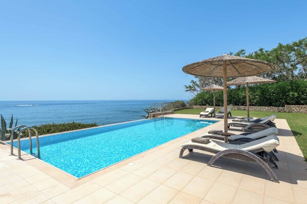 Villa (3 Bedrooms) | Vista frontal de la propiedad