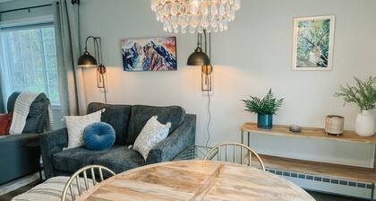 Quiet, Comfortable, Upscale Space