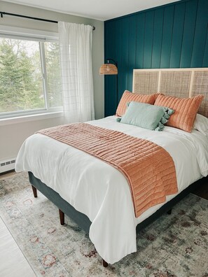 2 soverom, skrivebord, strykejern/-brett og wi-fi