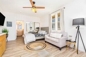 4 chambres, fer et planche à repasser, Wi-Fi gratuit, draps fournis