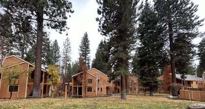 Gorgeous 2 bed/ 2 bath ground floor unit in the McCloud community