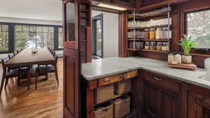 Dining - Spacious 5BR Stowe Resort | Forest & River Views (Stowe)