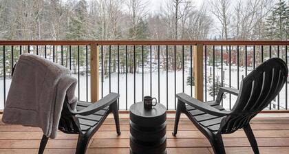 Spacious 5BR Stowe Resort | Forest & River Views
