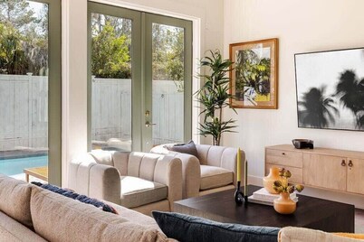 Beautiful Savannah Retreat | Heated Pool