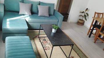 Family House | Ruang tamu | 43 inci televisyen LED dengan kabel, Netflix, perkhidmatan penstriman