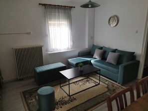 Living area - Kastraki House with a view (Kalabaka)