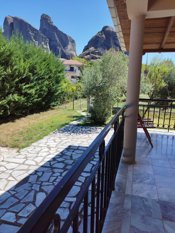 Family House | Terrace/patio