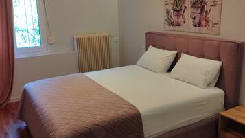 Family House | 3 bedrooms, iron/ironing board, free WiFi