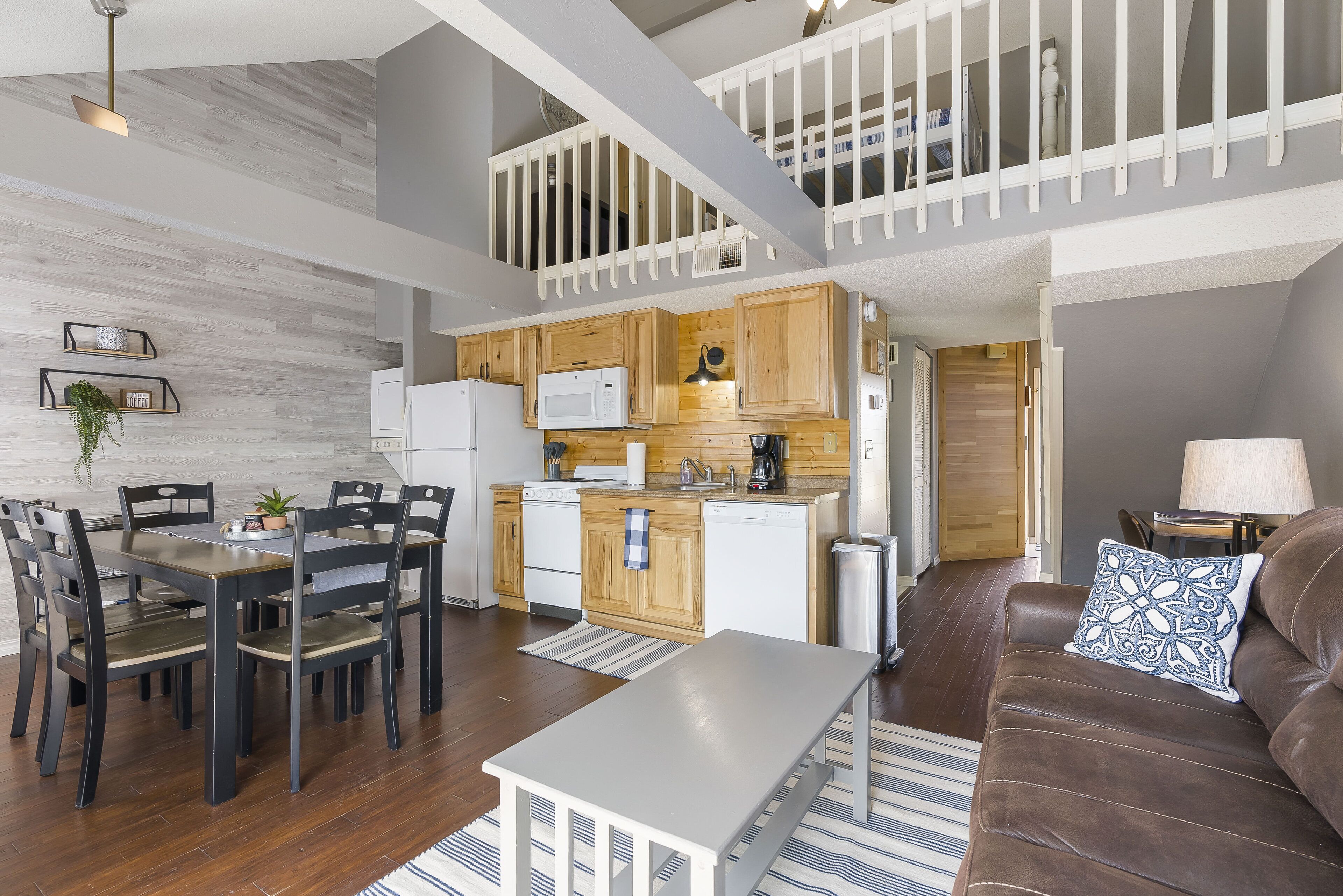 Memories in Branson – 2 BDR in Desirable Location, Close to Table Rock & Golf!