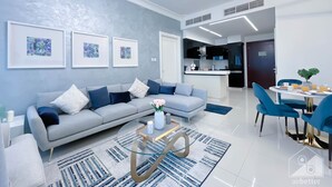 Ảnh chưa phân loại, 3 trong số 16 ảnh, nút