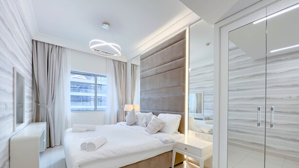 Ảnh chưa phân loại, 1 trong số 16 ảnh, nút