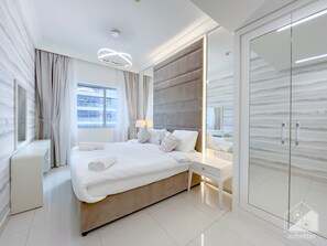 Appartement (1 Bedroom) | 1 chambre, fer et planche à repasser, literie fournie