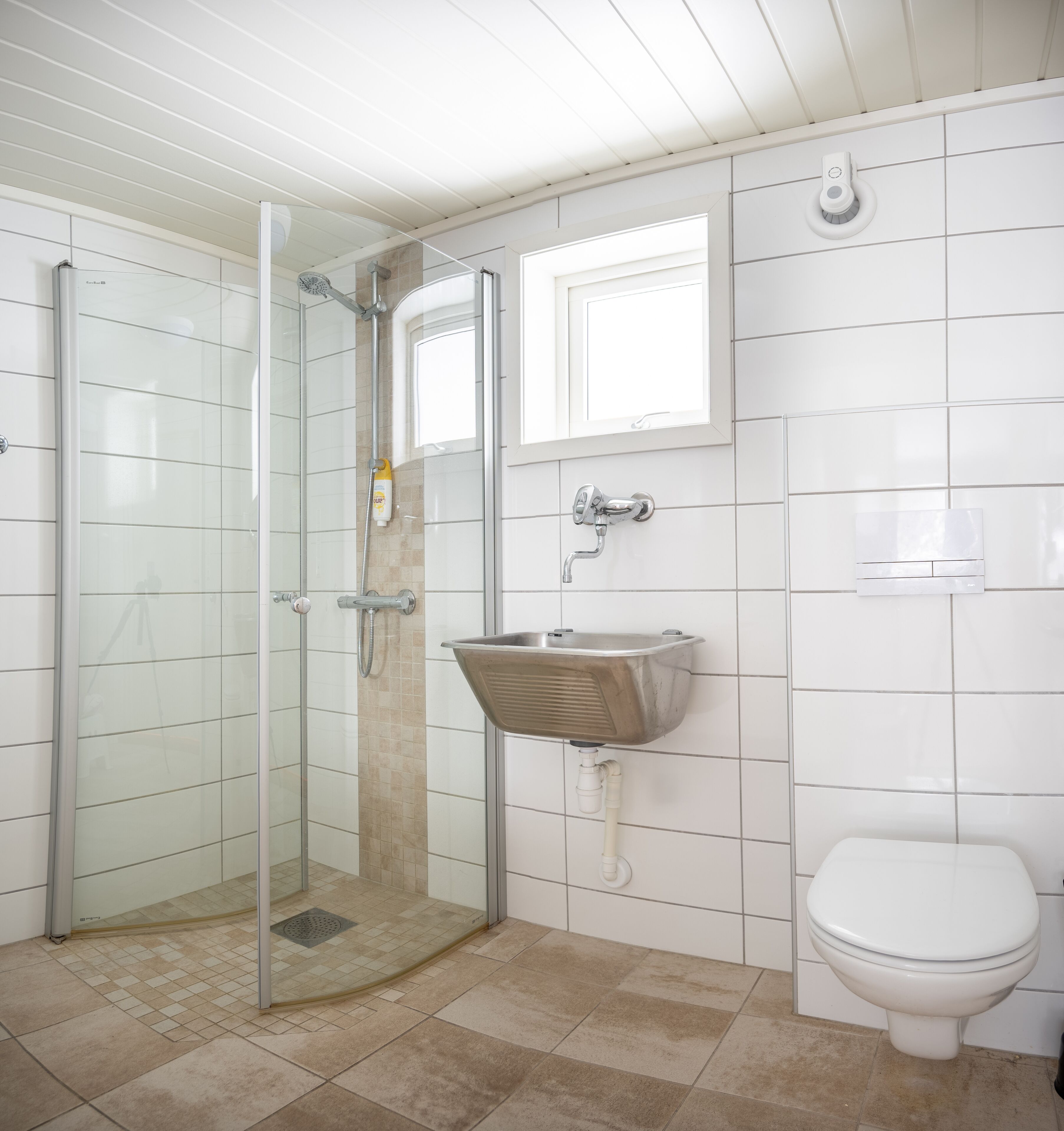 Hårføner, håndklær, såpe og sjampo