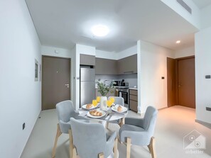 Dining - Luxurious 1B With Breathtaking Views Downtown (Dubai)