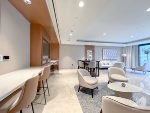 Lobby sitting area - Luxurious 1B With Breathtaking Views Downtown (Dubai)