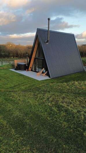 Exterior - Wilder Retreats - A Frame Cabin No.6

 (Tiers Cross)