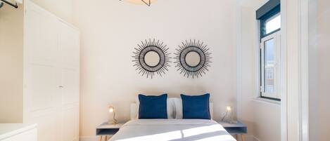 3 dormitoris, planxa i posts de planxar, wifi gratuïta i roba de llit