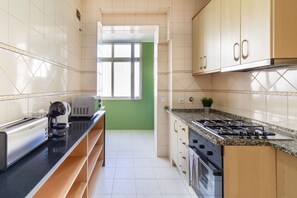 Frigorífic, microones, forn i rentaplats 