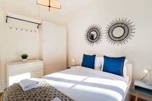 3 bedrooms, iron/ironing board, free WiFi, bed sheets