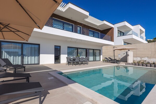 Outdoor pool, a heated pool