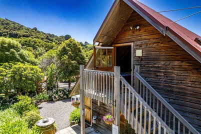 French Peak Loft - French Farm Holiday Home