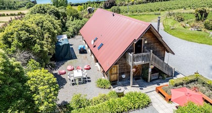 French Peak Loft - French Farm Holiday Home