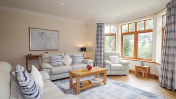 Cottage | Living area