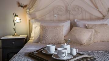 3 bedrooms, individually decorated, individually furnished, free WiFi