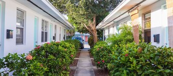 Beach Cottage 1/4 Block to Beach! New to market! Available Now for Jan 2024!
