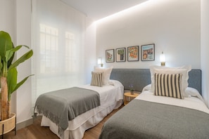 1 bedroom, iron/ironing board, bed sheets, wheelchair access