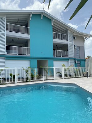 Pool - Ground floor apartment 200m from the beach with shared pool (Sainte-Luce)