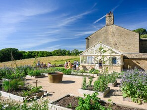 Property grounds - 4 bedroom accommodation in Broughton, near Skipton (Broughton, near Skipton)