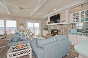 Living area - Pier Pointe 1A3, Oceanfront Condo in Emerald Isle, NC! (Emerald Isle)
