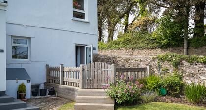 Caldey Island View - Sea Views and Log Burner