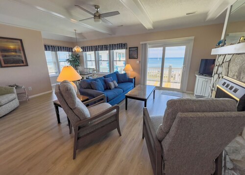 Pier Pointe 2A3, Oceanfront Condo in Emerald Isle, NC!